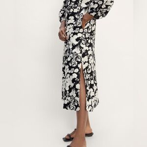 Everlane Women’s Linen A-Line Midi Dress in Black and White Floral